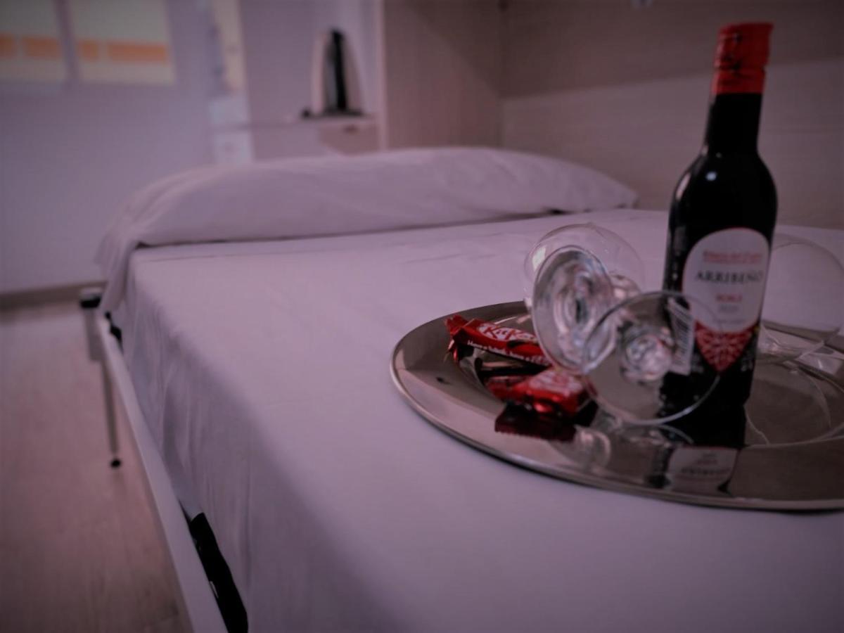 La Bella Malagueta Appartement Málaga Buitenkant foto